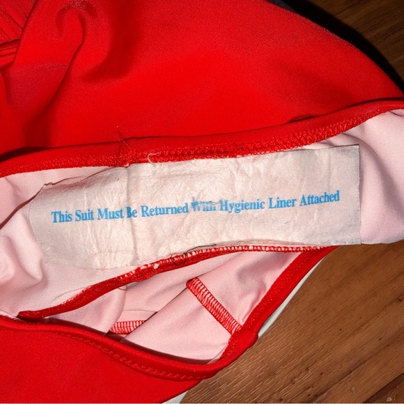 NWT Red and White Shade and Shore One Piece Swimsuit Size: 34C - Picture 7 of 7